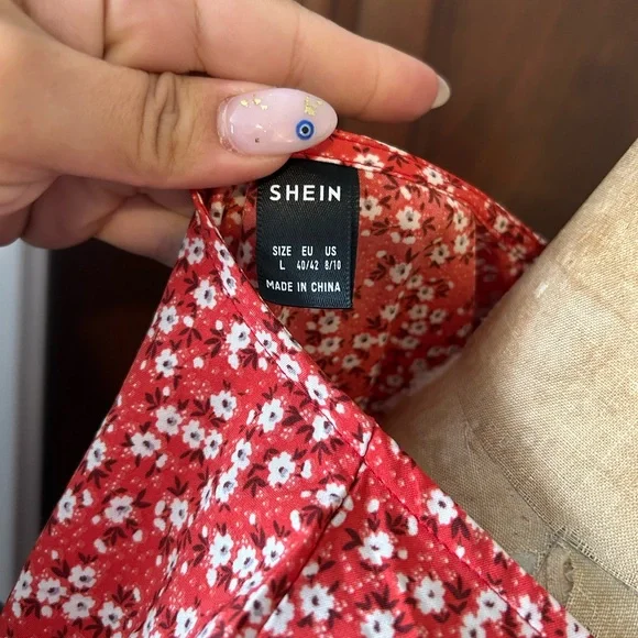 SHEIN Red Floral Dress - Picture 4 of 4